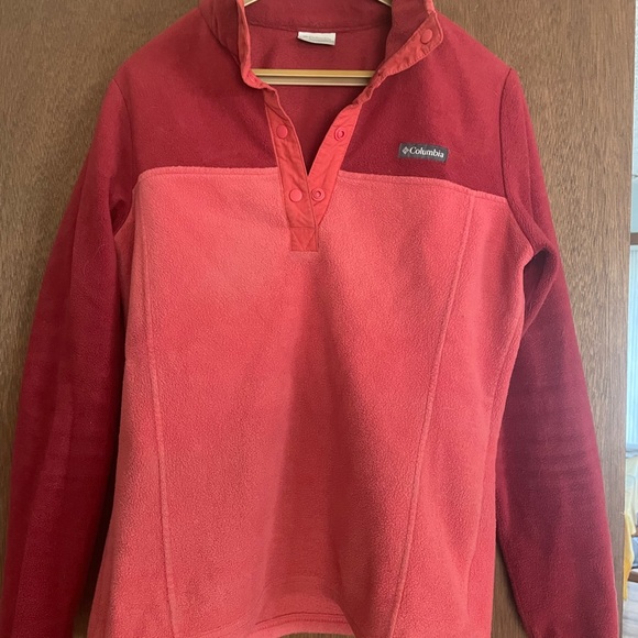 Columbia Women's Two-Tone Red Fleece Sweater - Picture 1 of 2